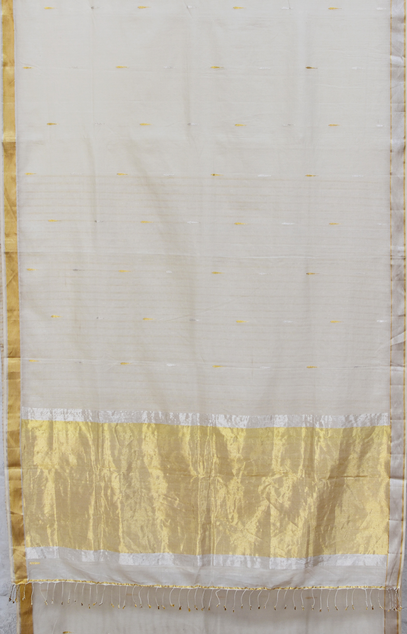 Off-White, Handwoven Organic Cotton, Textured Weave , Jacquard, Festive Wear, Jari, Butta Saree